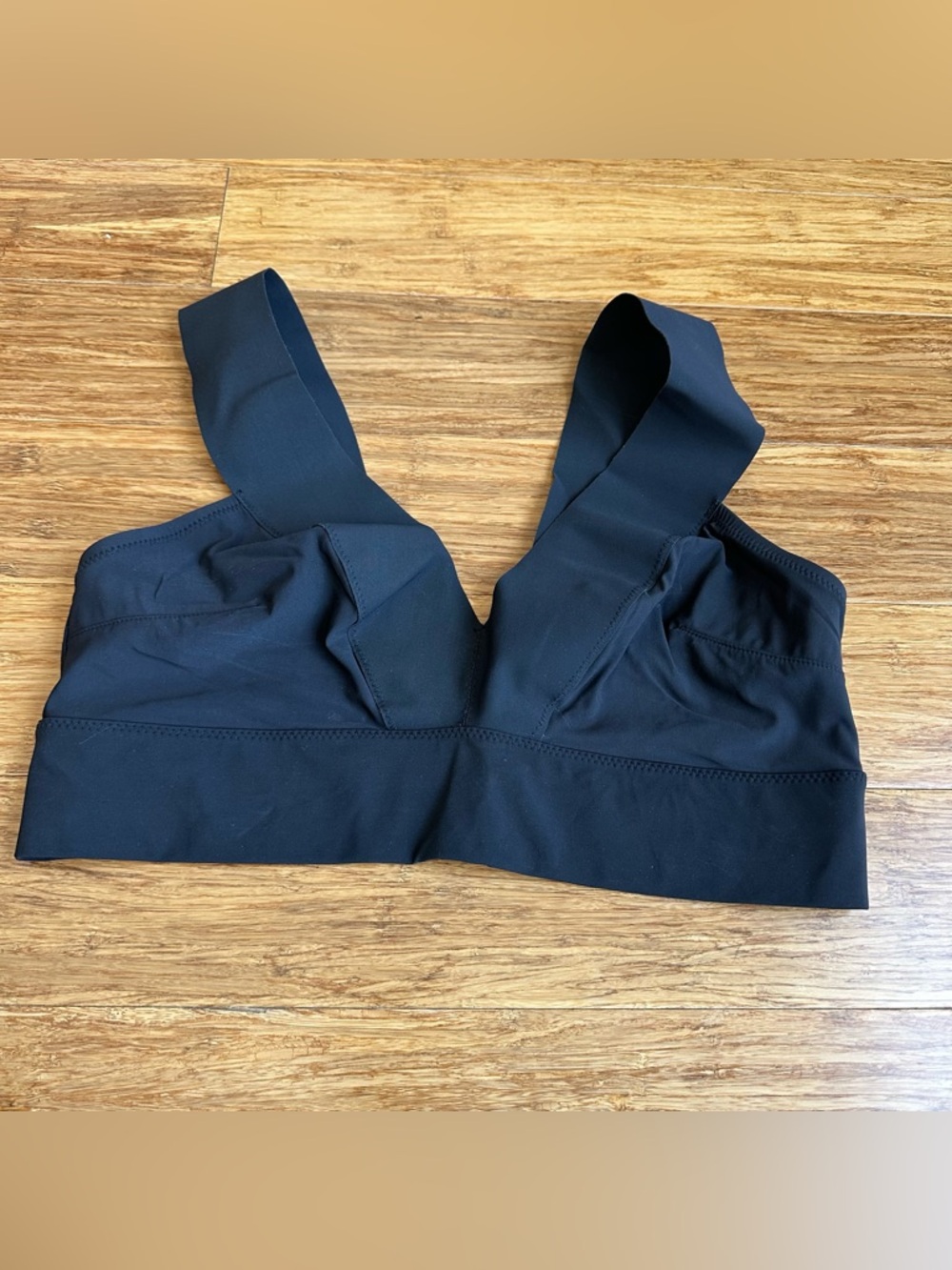 H&M Women 12 Black Wireless V-Neck Support Bralette Swim Top